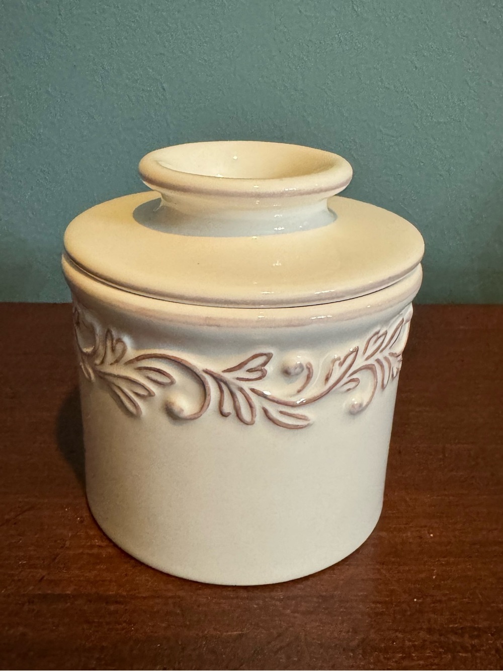 The Original Butter Bell Crock Butter Bell in White Linen (Antique Scroll Style)